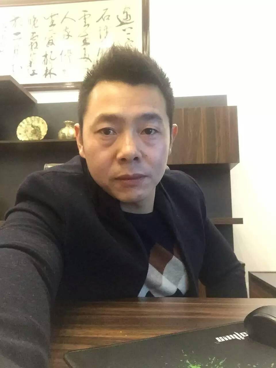 45岁离异男征婚照片(id:95376554)_江苏镇江征婚交友_珍爱网