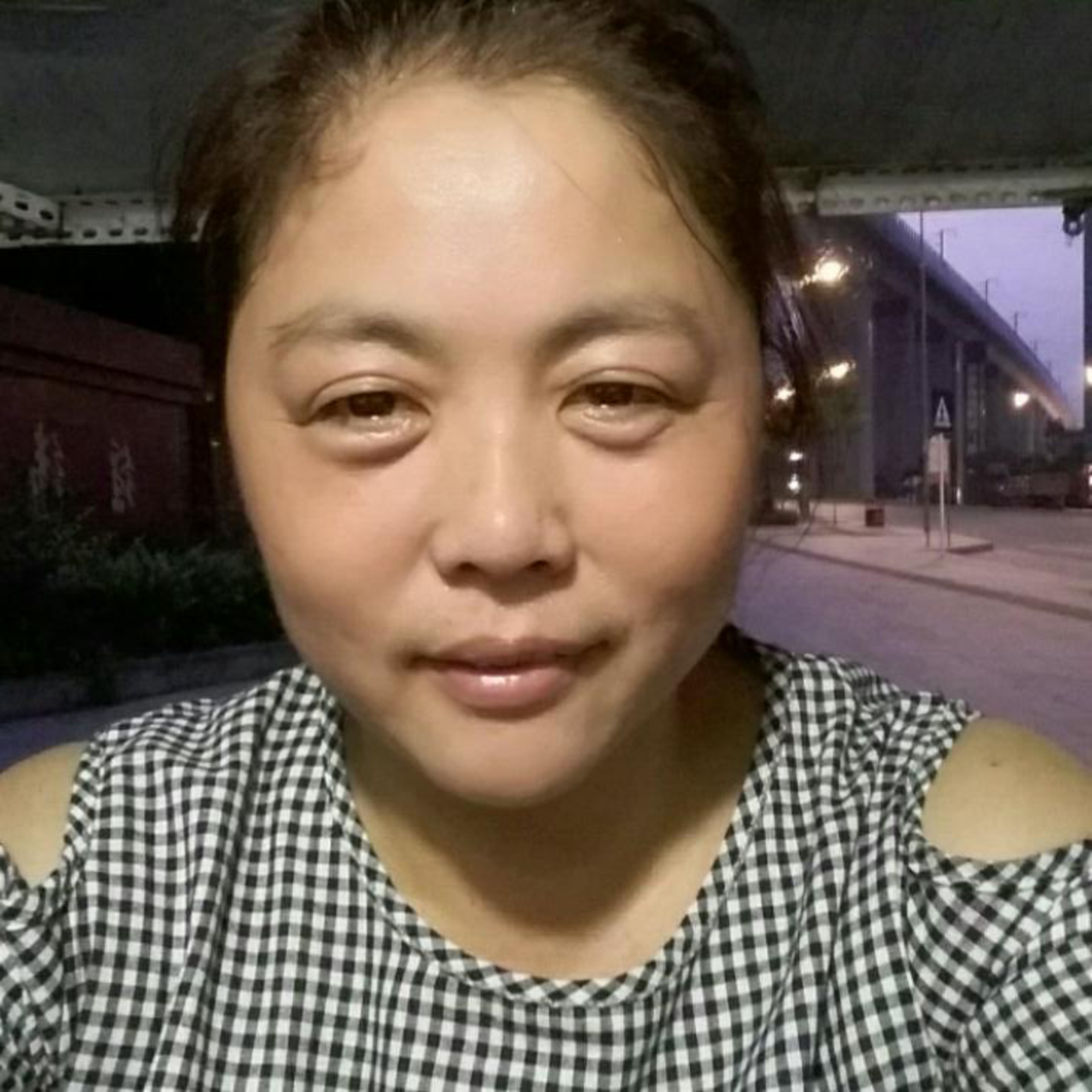 李晓资料照片_重庆征婚交友_珍爱网