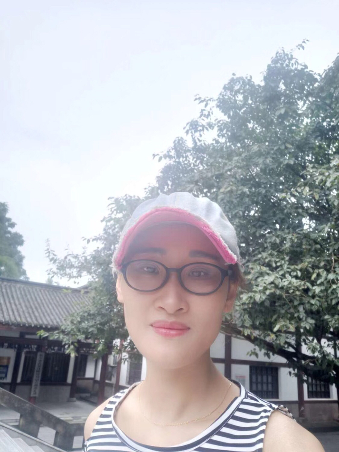 王燕照片
