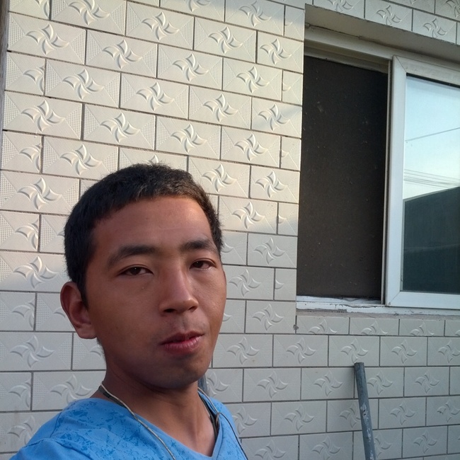 丑男孩
