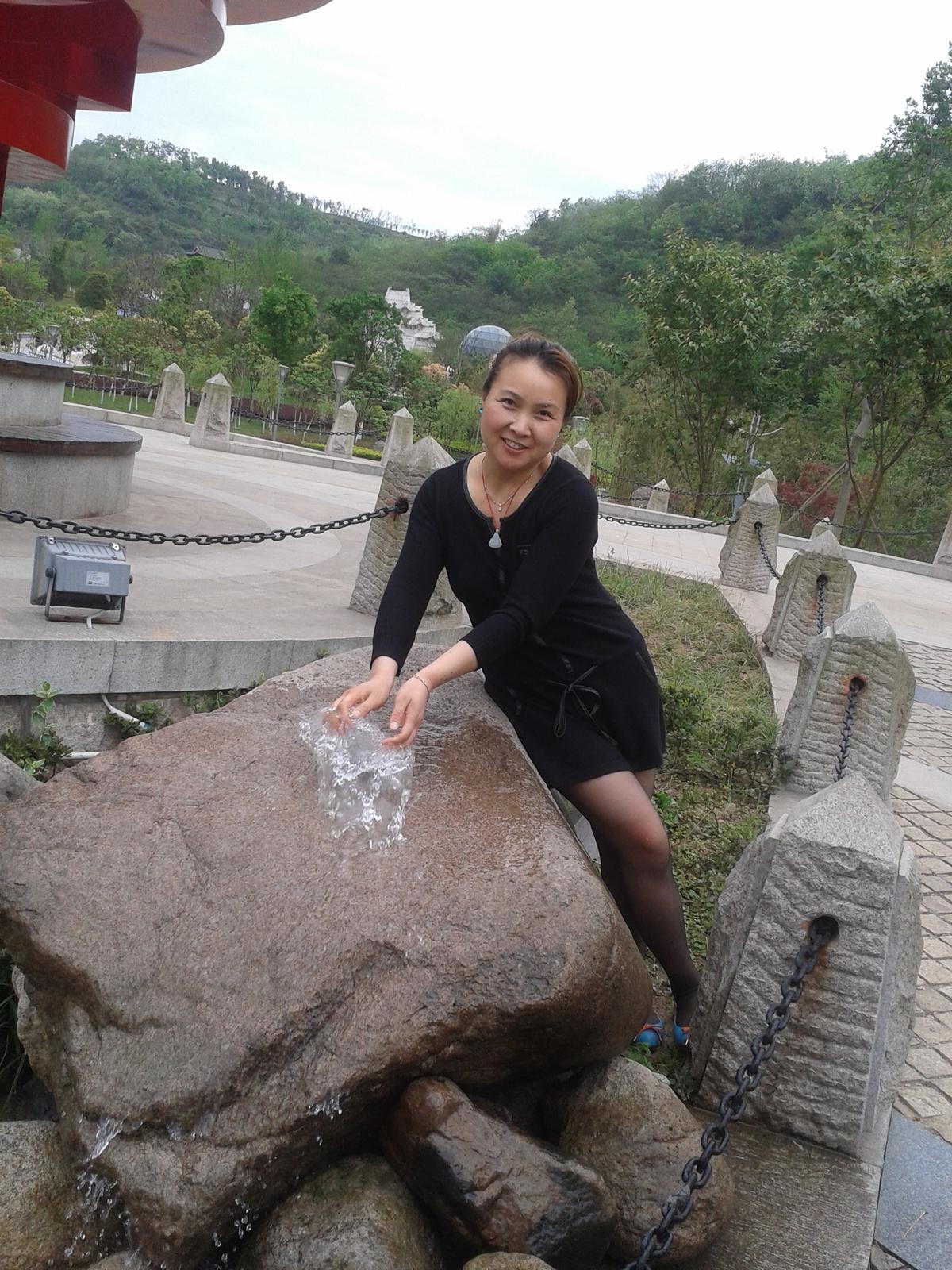 43岁离异女征婚照片(id:59212532)_重庆征婚交友_珍爱网