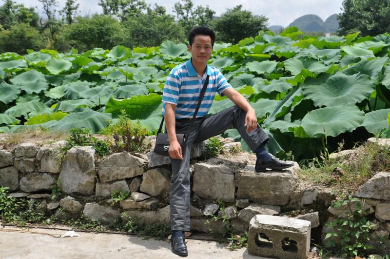 33岁未婚男征婚照片(id:61055918)_贵州黔西南布依族苗族自治州征婚