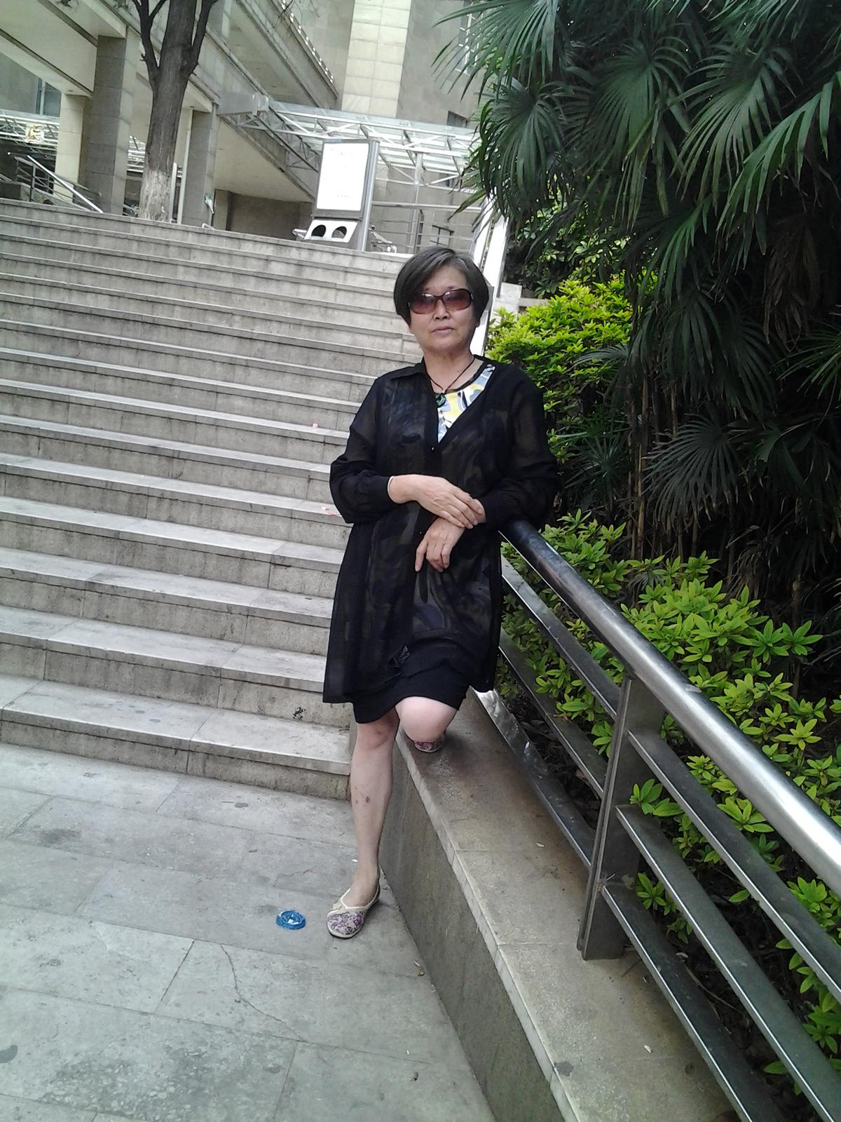 59岁离异女征婚照片(id:66188366)_云南昆明征婚交友_珍爱网