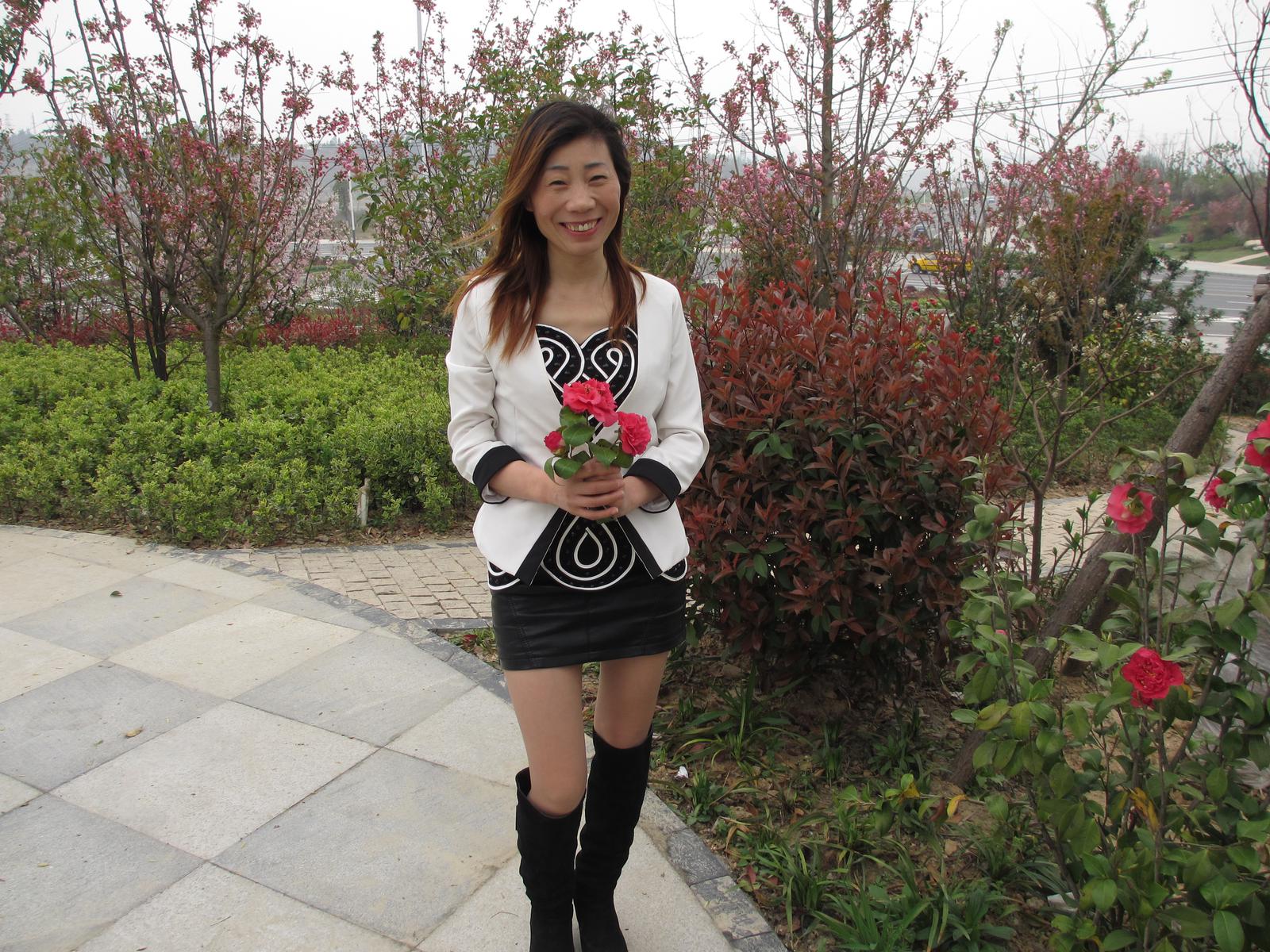 43岁离异女征婚照片(id:69869546)_湖北十堰征婚交友_珍爱网