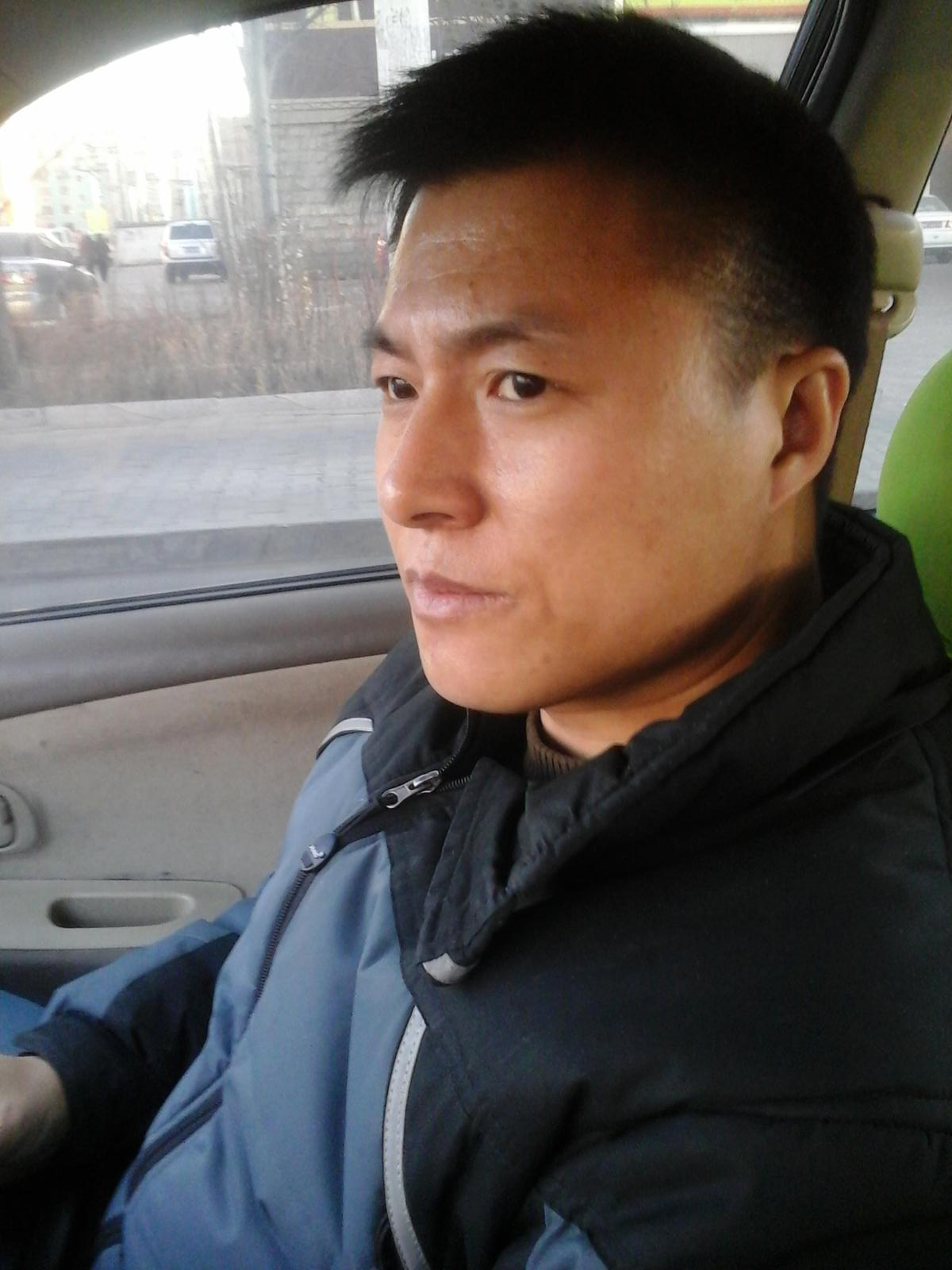 40岁离异男征婚照片(id:70385474)_内蒙古包头征婚交友_珍爱网