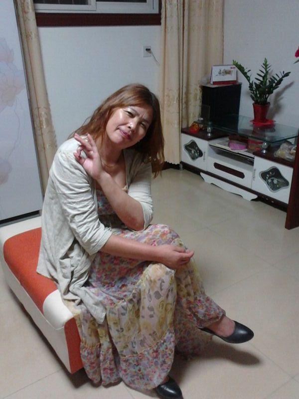 49岁未婚女征婚照片(id:77143088)_山东青岛征婚交友_珍爱网