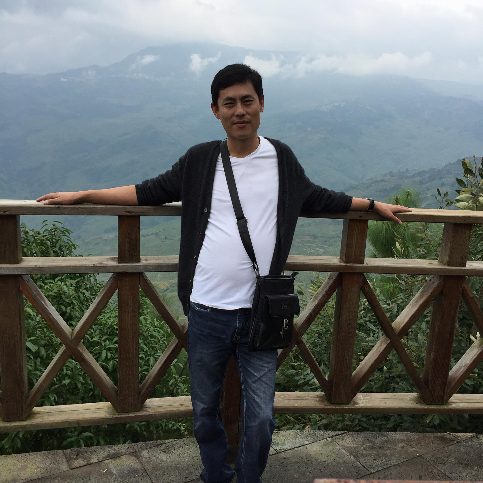 35岁未婚男征婚照片(id:85055468)_云南红河征婚交友_珍爱网