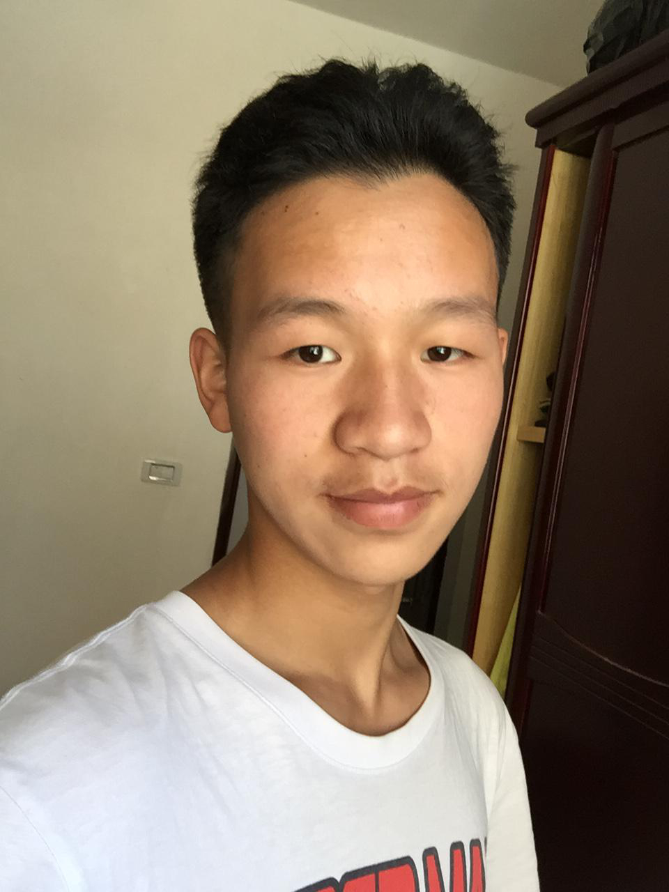 20岁未婚男征婚照片(id:92227472)_贵州贵阳征婚交友_珍爱网