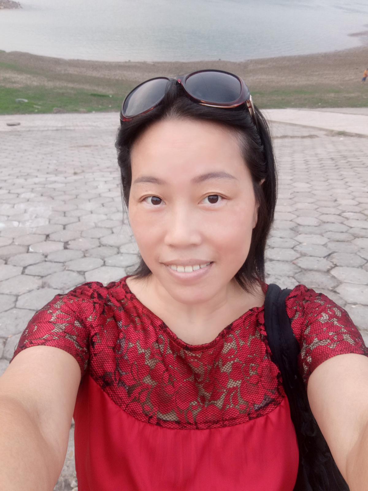 43岁离异女征婚照片(id:95775950)_重庆征婚交友_珍爱网