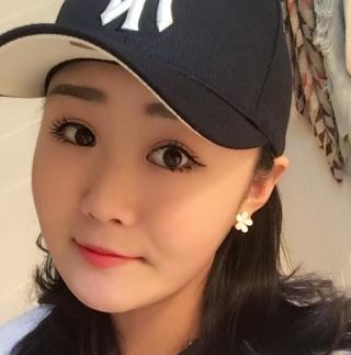 25岁未婚女征婚照片