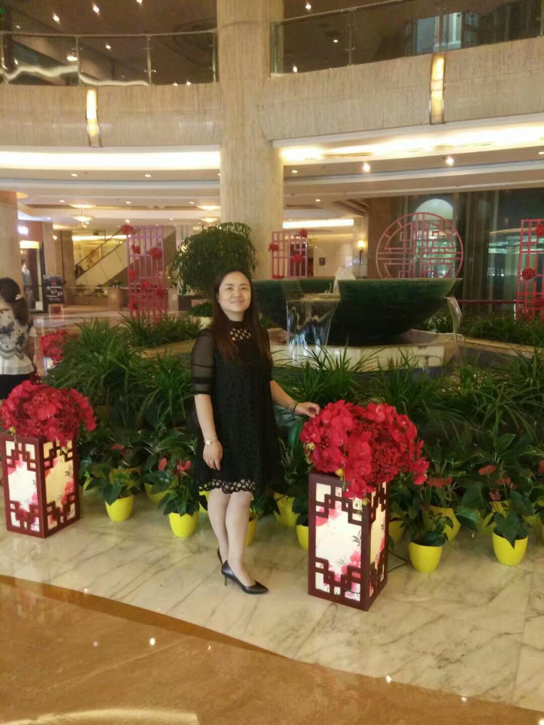 44岁离异女征婚照片(id:106837406)_重庆征婚交友_珍爱网