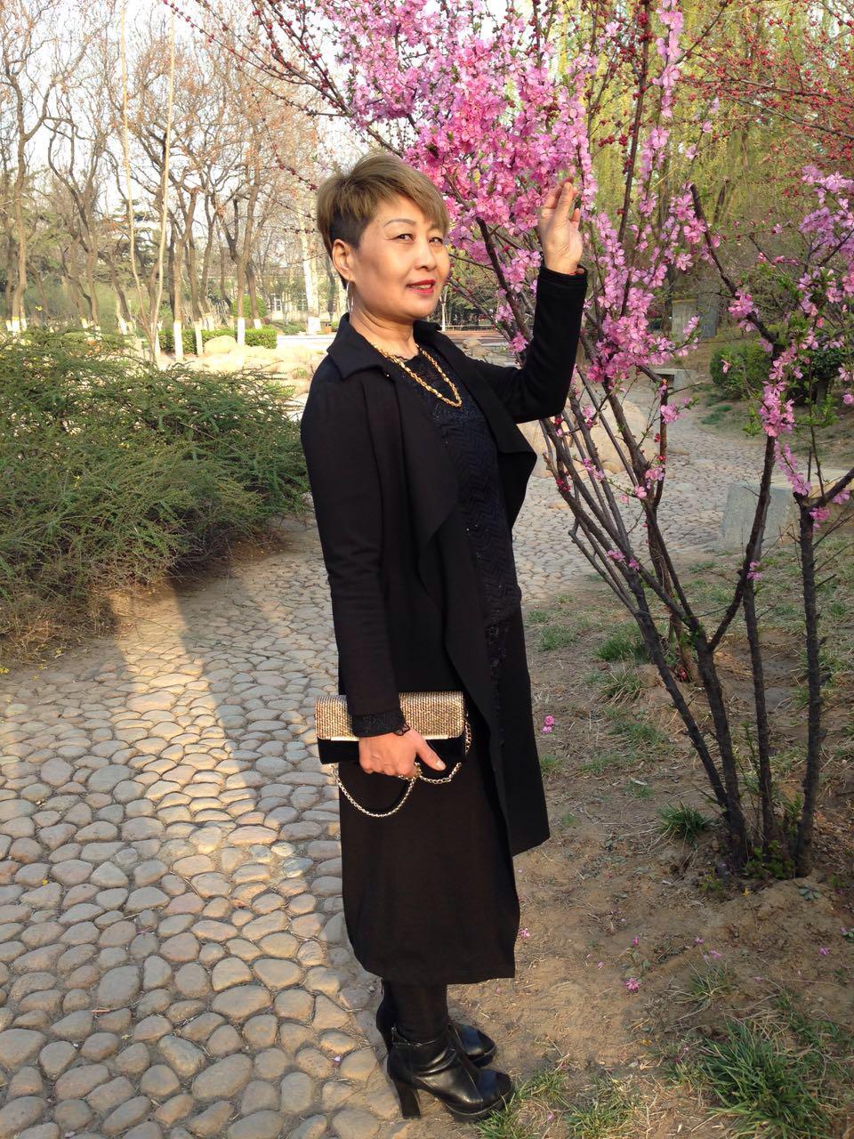 54岁离异女征婚照片(id:108785912)_青海西宁征婚交友_珍爱网